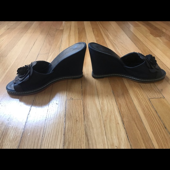 Chanel women’s shoes - Picture 2 of 6